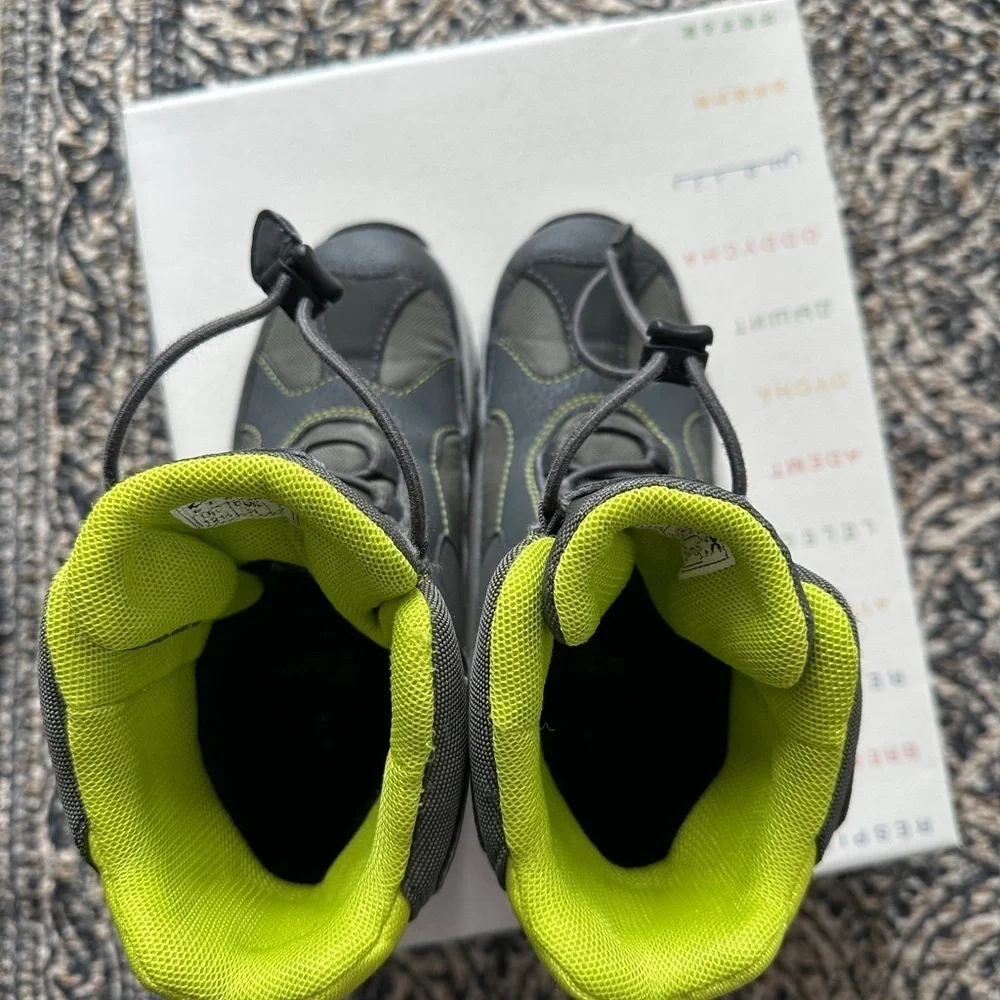 Geox snow boots size 13